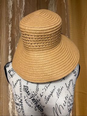 Women's Woven Sun Hat in Tan